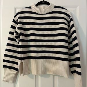 Women’s H&M navy and white striped sweater size Small
